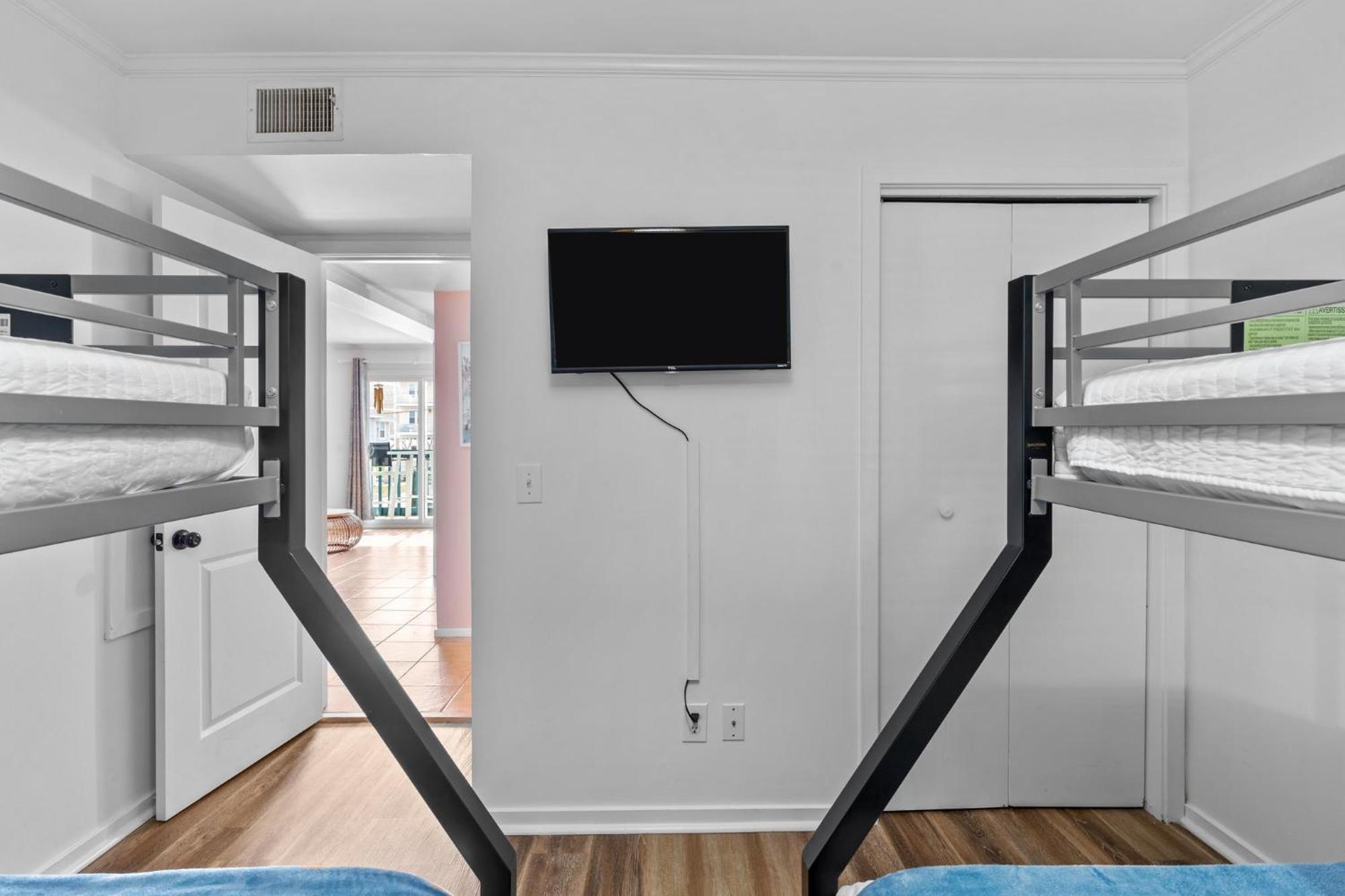 Hang Ten Hideaway, Pool, Condo, Parking - 6 Person Max Occupancy Каролина-бич Экстерьер фото