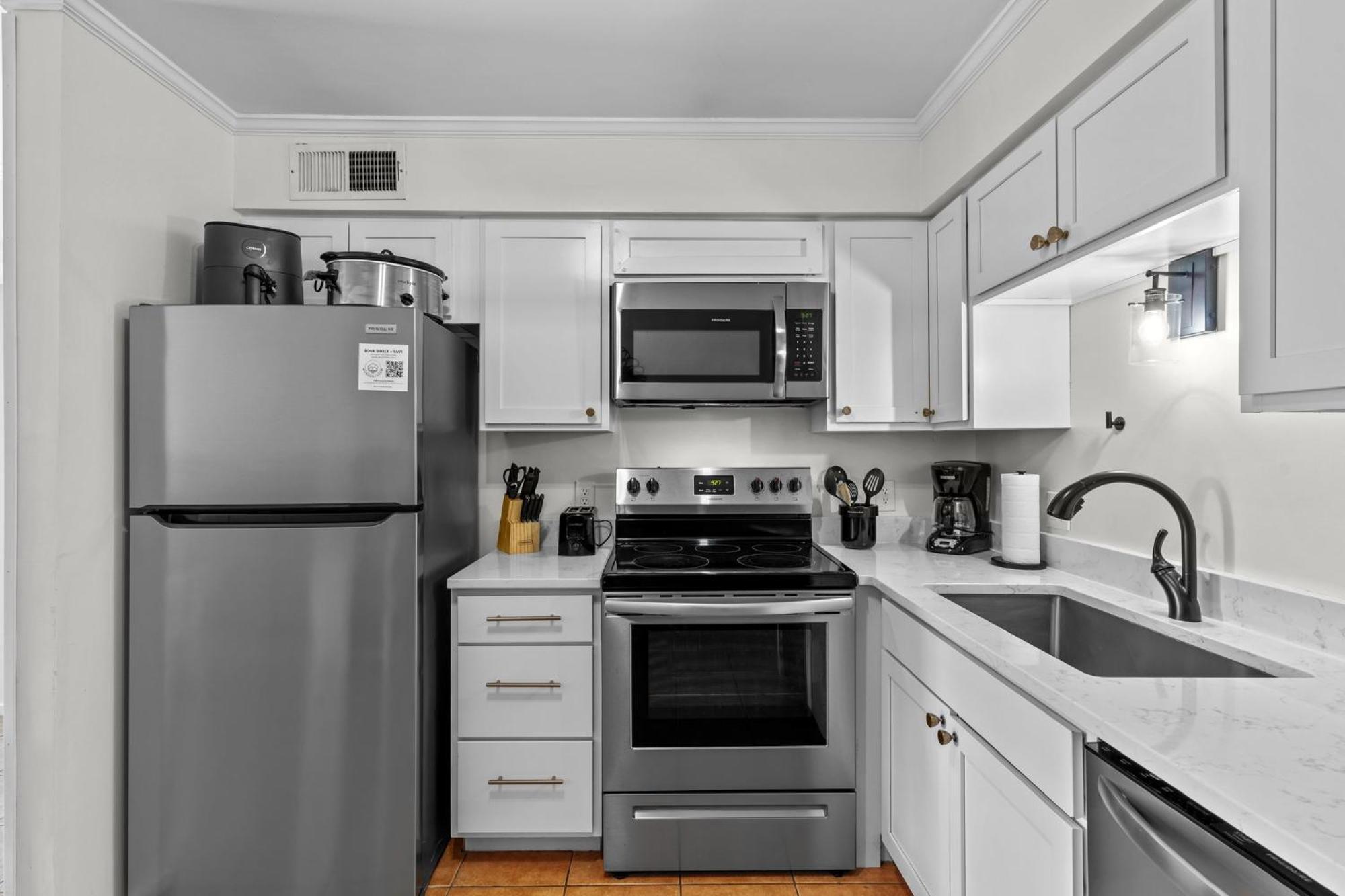 Hang Ten Hideaway, Pool, Condo, Parking - 6 Person Max Occupancy Каролина-бич Экстерьер фото